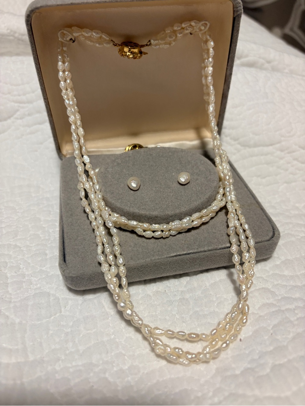 Vintage White Seed Freshwater Pearl bracelet, necklace & Matching Earrings